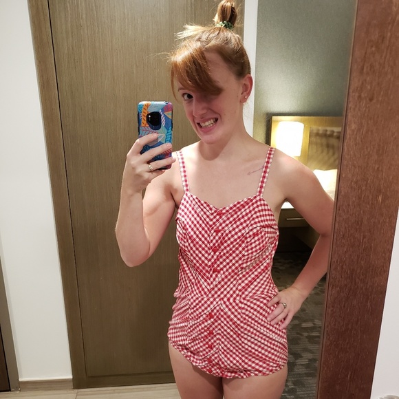 Meet your Posher, Page - Picture 5 of 8